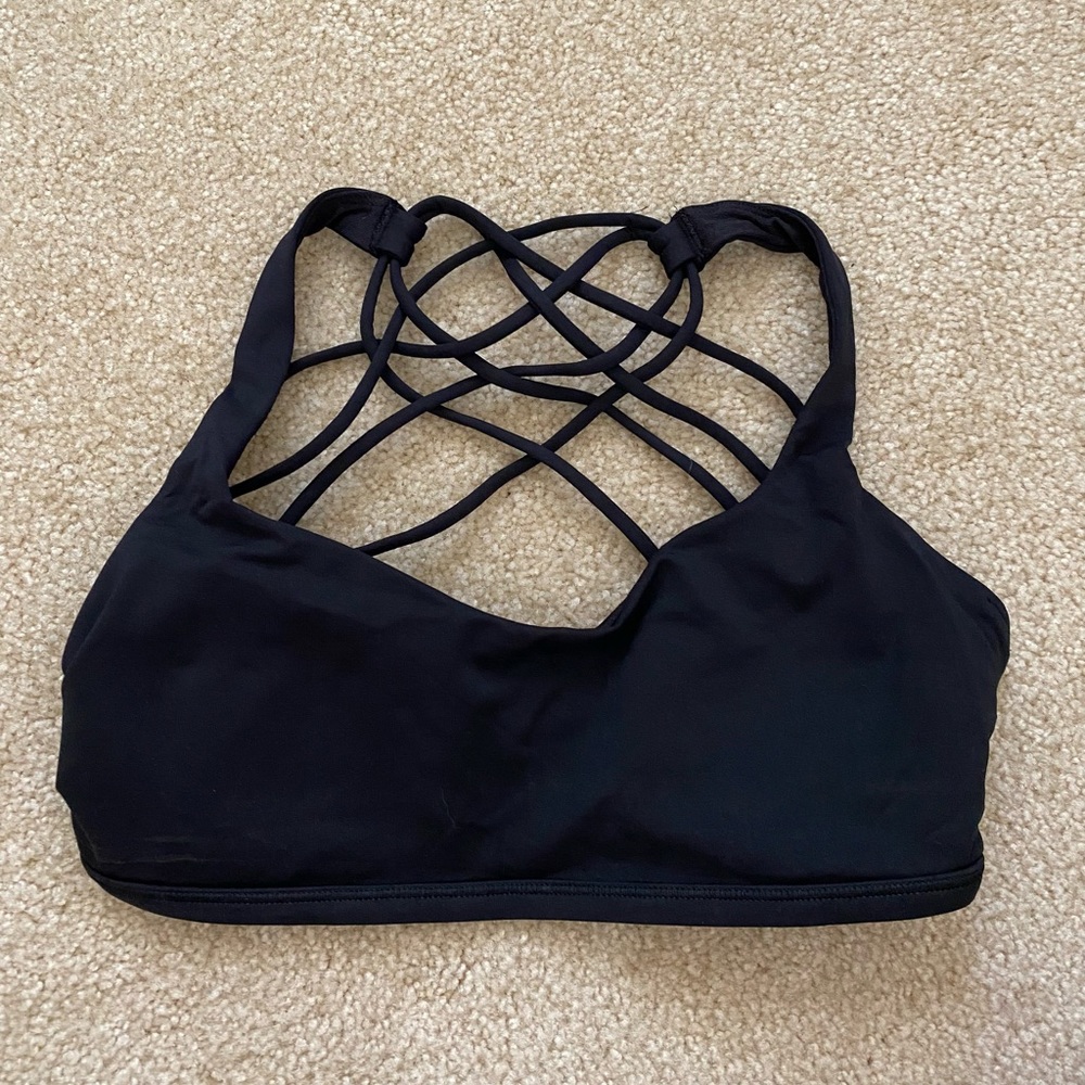 Lululemon black free to be sports bra